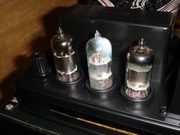 20060407_VacuumTube.jpg