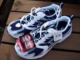 20060414_sneaker.jpg
